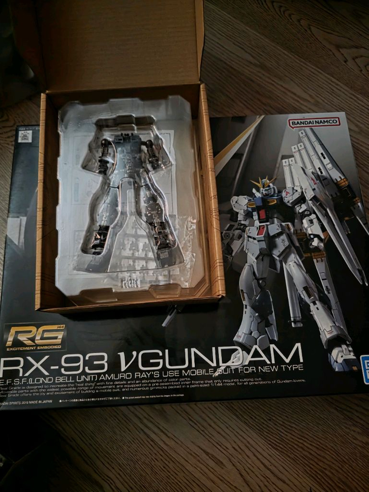 반다이 RG 건담 팝니다.--1