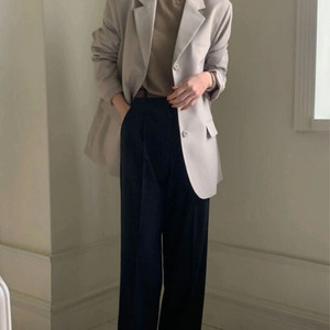 베이지 자켓
