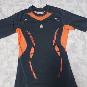 adidas TECHFIT 기능성 반팔티