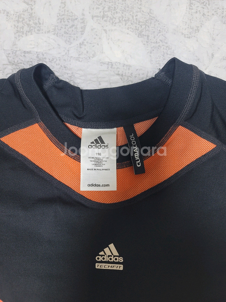 adidas TECHFIT 기능성 반팔티--1