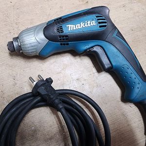 마끼다 유선 임팩드라이버 (makita TD0100)