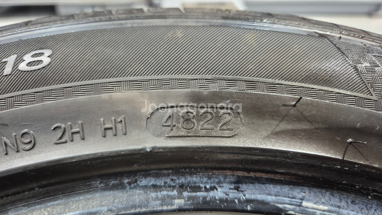 중고 타이어 235 45 18 한국 벤투스 S2AS--5
