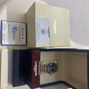 론진 하이드로콘퀘스트 오토매틱 시계 판매합니다.