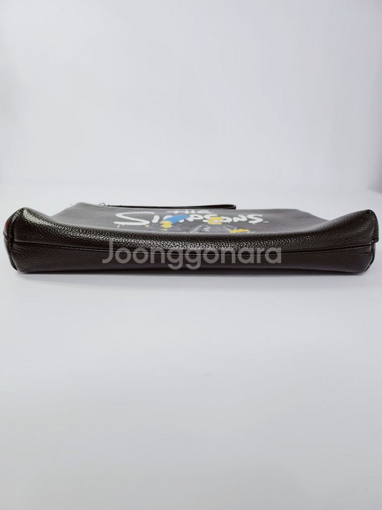 발렌시아가 x 심슨 콜라보 스트랩 공용 클러치백--5