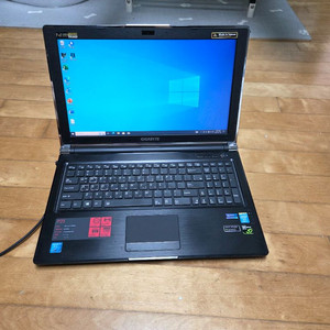 기가바이트 P25 노트북 i7-4700MQ 램8 SSD