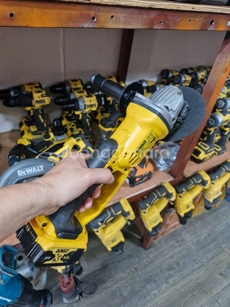 디월트충전그라인더 DCG412 패들스위치 5인치그라인더--7