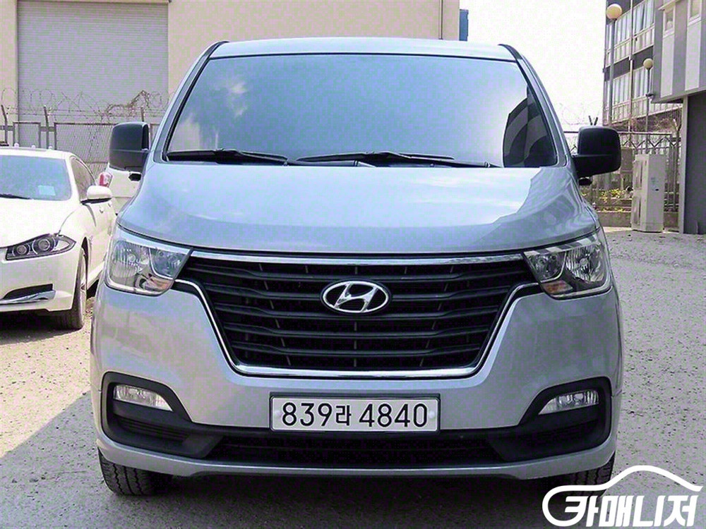 [현대]더 뉴 그랜드 스타렉스 2WD 밴 3인승 LPi 이미지