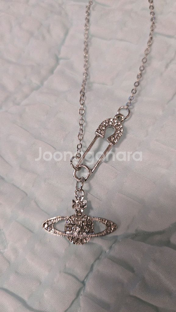 비비안 옷핀 목걸이--1