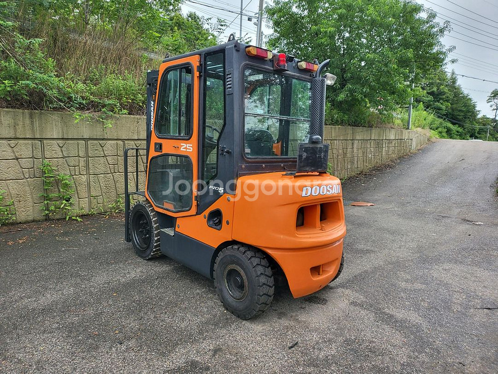[중고지게차] 두산 D25S-5 디젤 2.5톤--5