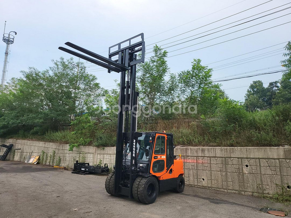 [중고지게차] 두산 D45S-5 4.5톤 3단 디젤--3