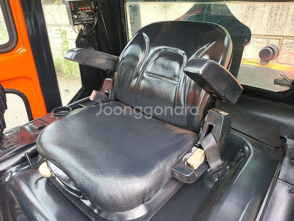 [중고지게차] 두산 D45S-5 4.5톤 3단 디젤--8