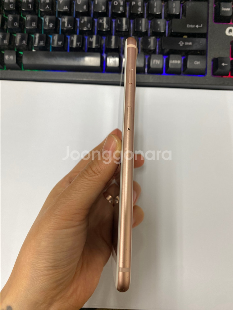 아이폰8플러스 로즈골드 액정SS급 64GB 배터리100--6