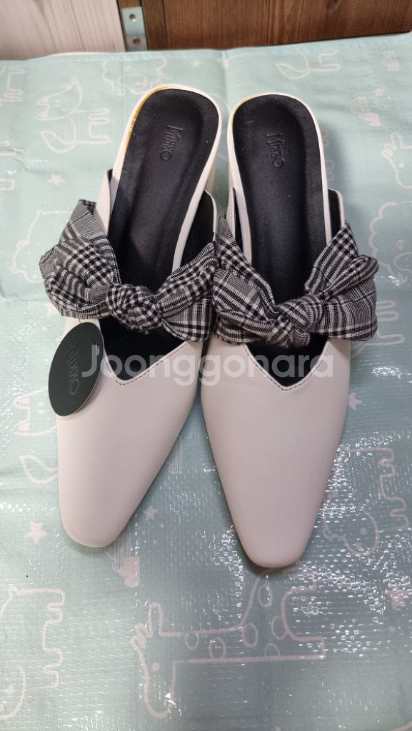 미쏘 화이트 체리리본힐(6cm) 구두 240~245--1