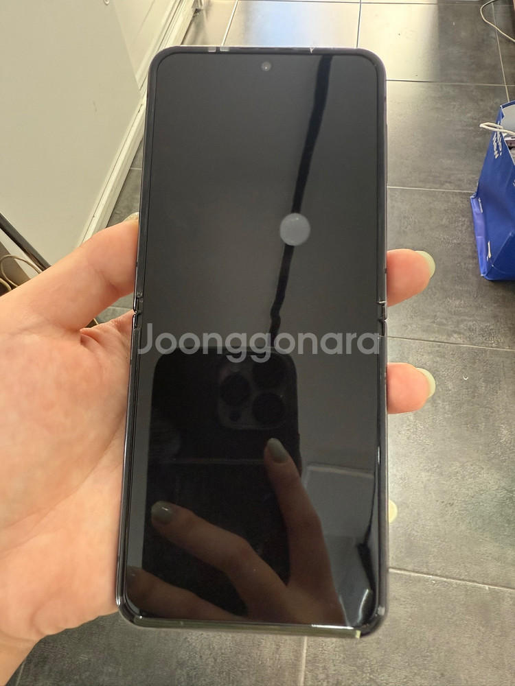 액정센터수리)갤럭시Z플립4 256GB--1