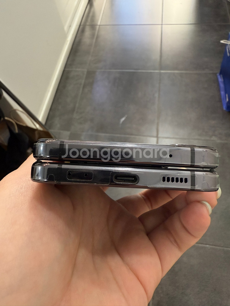 액정센터수리)갤럭시Z플립4 256GB--3