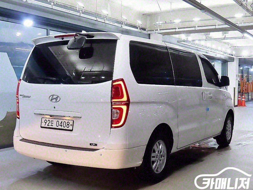 [현대]더 뉴 그랜드 스타렉스 2WD 밴 3인승 LPi 이미지