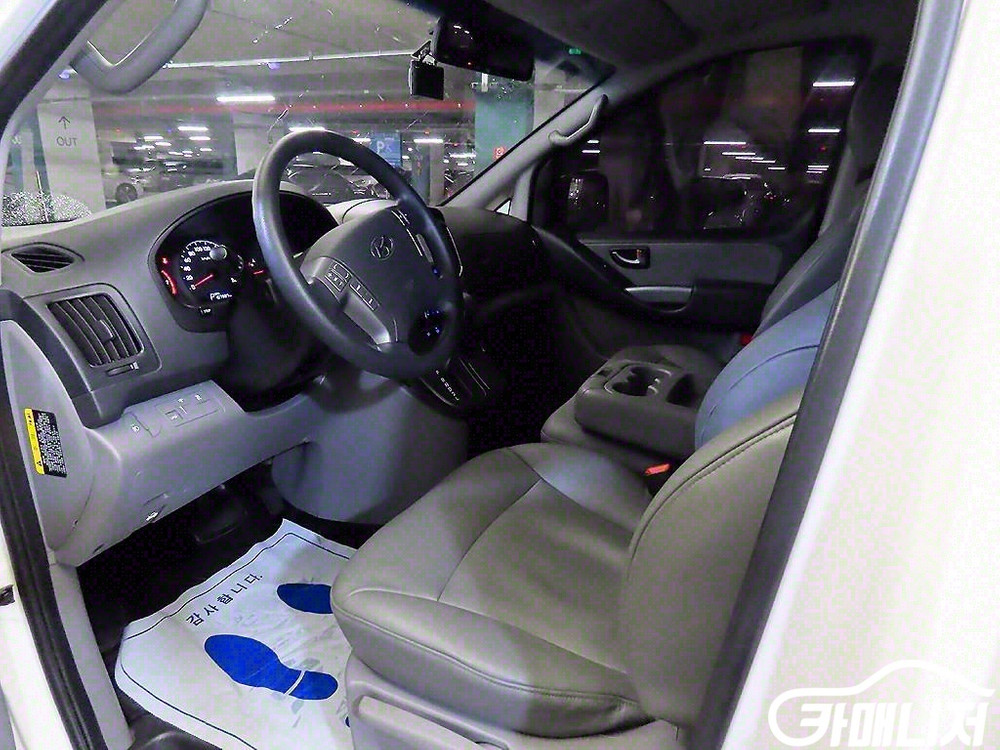 [현대]더 뉴 그랜드 스타렉스 2WD 밴 3인승 LPi 이미지