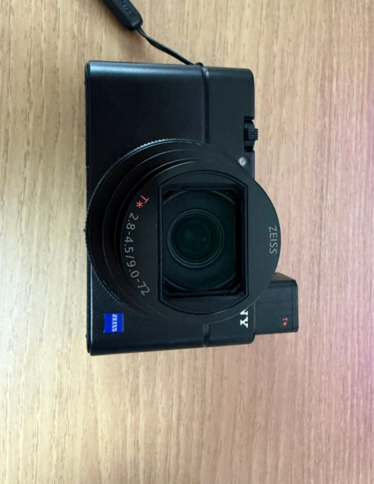 소니 RX100 M6 이미지