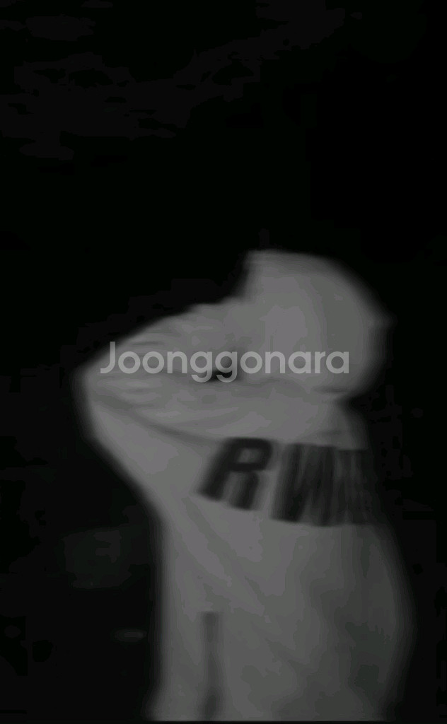 10만원이내로 아이폰se1스그 32gb구합니다--0