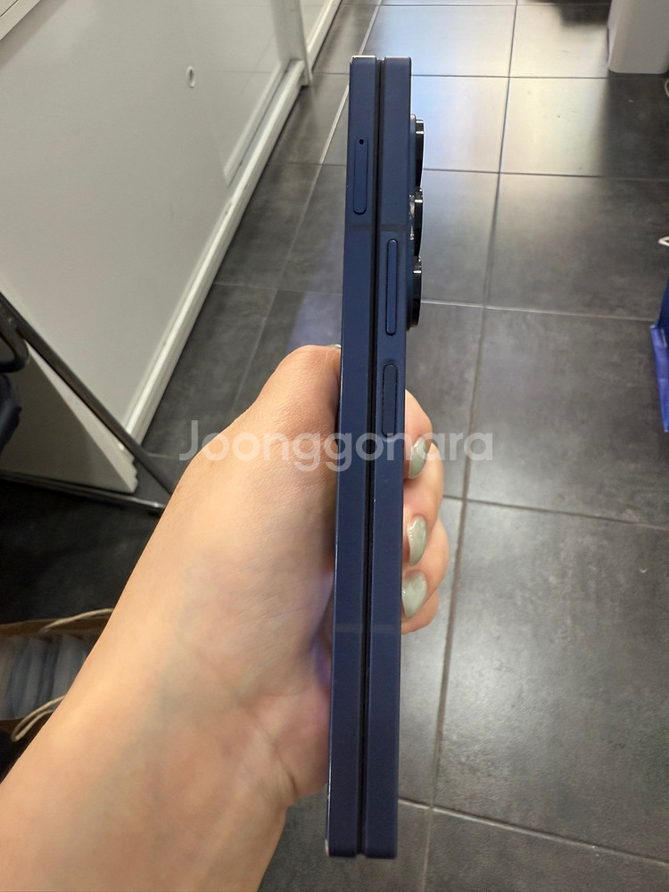 갤럭시Z폴드6 256GB 네이비--5