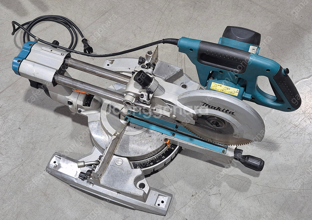 마끼다 슬라이딩 각도절단기(makita/LS 1018)--0
