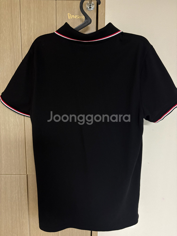[M] 몽클레어 반팔 카라티 팝니다--1