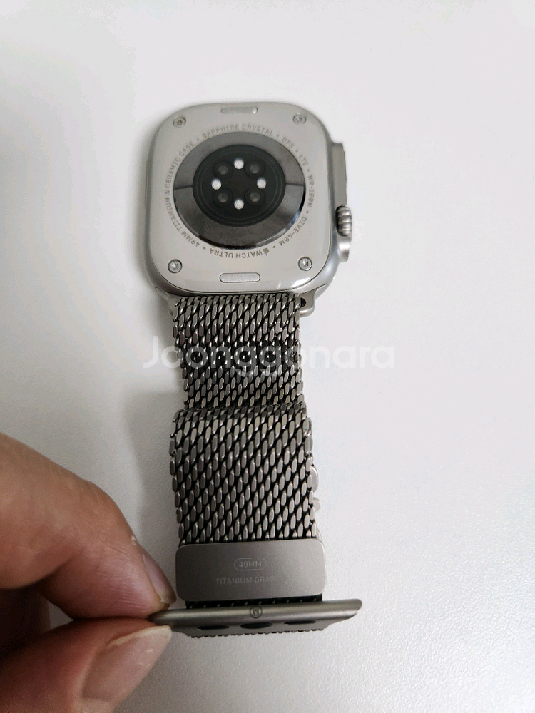 애플워치 울트라2 티타늄 밀레니즈 루프 49mm--4