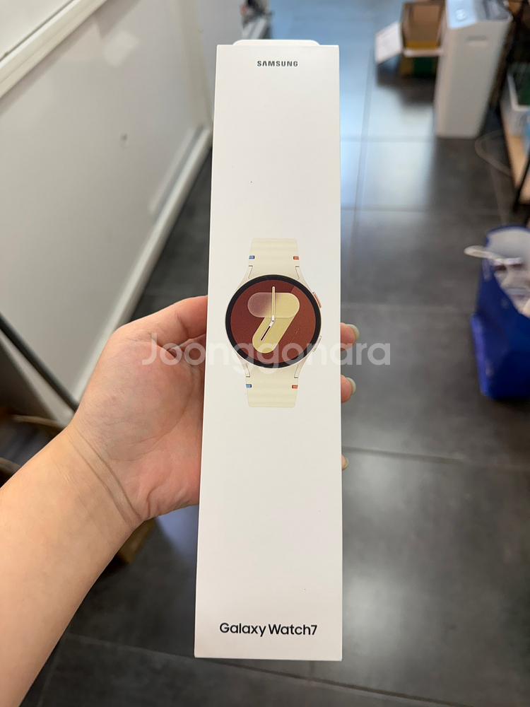새상품)갤럭시워치7 LTE 40mm 크림--0