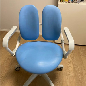 듀오백 밀키 초등학생 아동용 의자+ 발받침