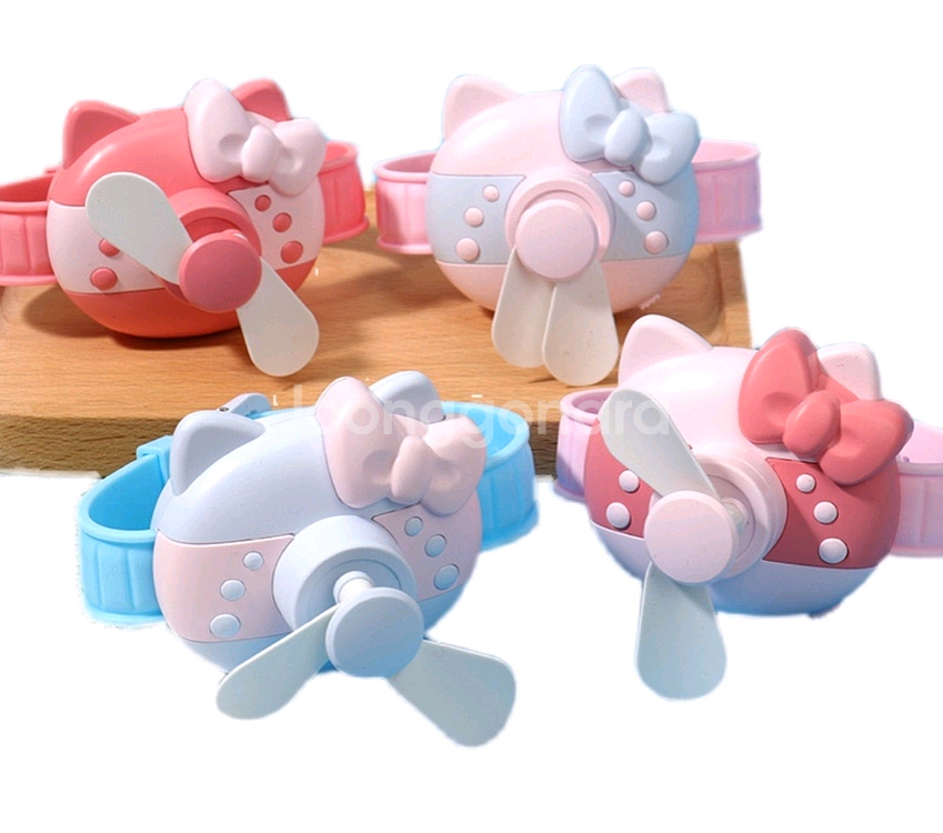 키티 선풍기 두 개--2