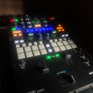 Rane 70 Dj 믹서 Rane seventy