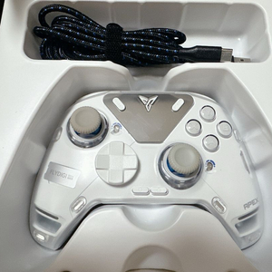 아펙스4 게임패드 판매합니다. APEX4