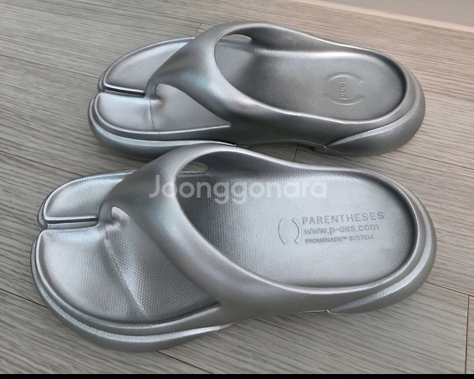 페이즈 플립플랍 02 실버 240사이즈--0