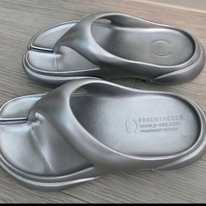 페이즈 플립플랍 02 실버 240사이즈