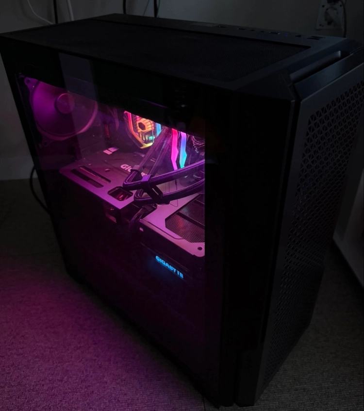 7800x3d + 4080super 본체 팝니다. 이미지