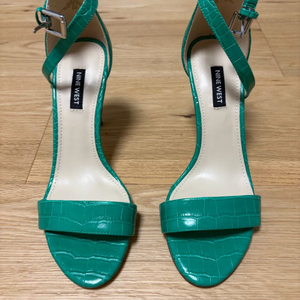 나인웨스트 245cm