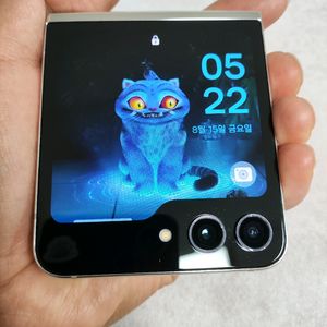 갤럭시 z플립5 512 Flip5 512기가 폰입니다.