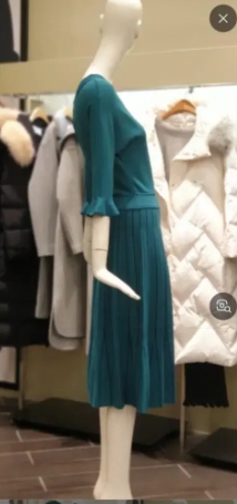 오즈세컨 플리츠 디테일 니트 원피스 프리 사이즈 정품--1