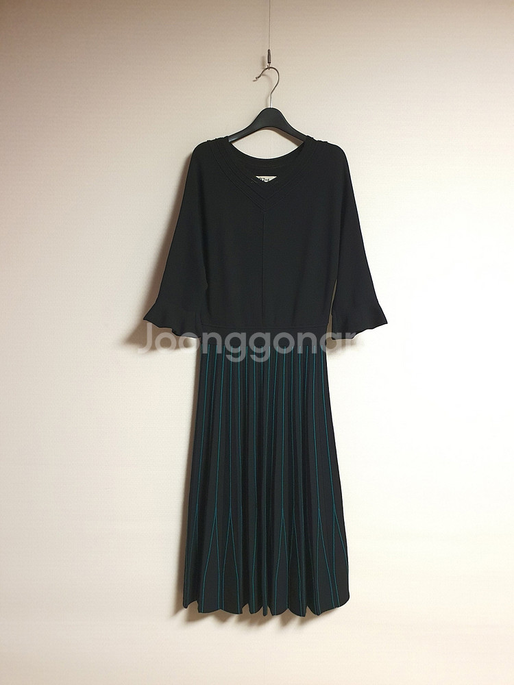 오즈세컨 플리츠 디테일 니트 원피스 프리 사이즈 정품--3