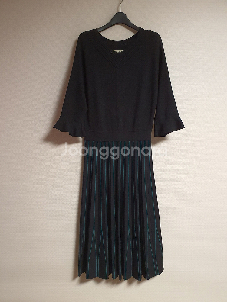 오즈세컨 플리츠 디테일 니트 원피스 프리 사이즈 정품--4