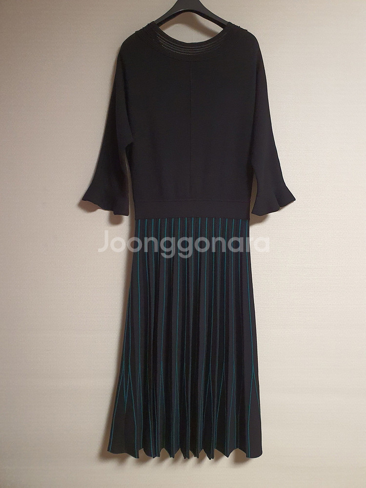 오즈세컨 플리츠 디테일 니트 원피스 프리 사이즈 정품--7