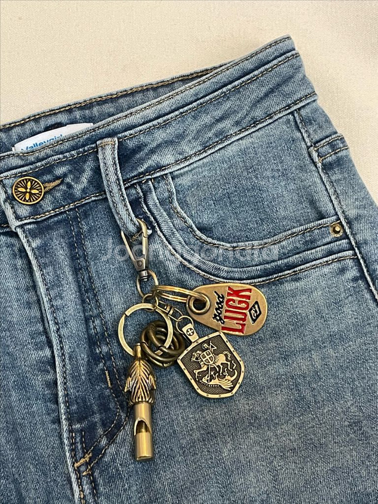 Good Luck Vintage Charm Keyrin--4