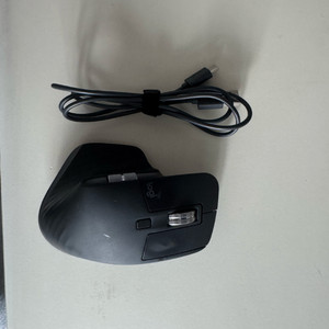 mx master 3s 판매합니다(택포)
