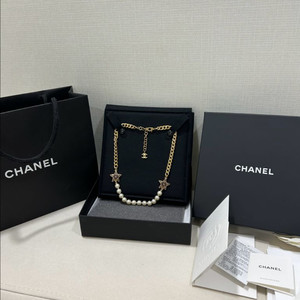 샤넬 별 진주 초커 풀구성