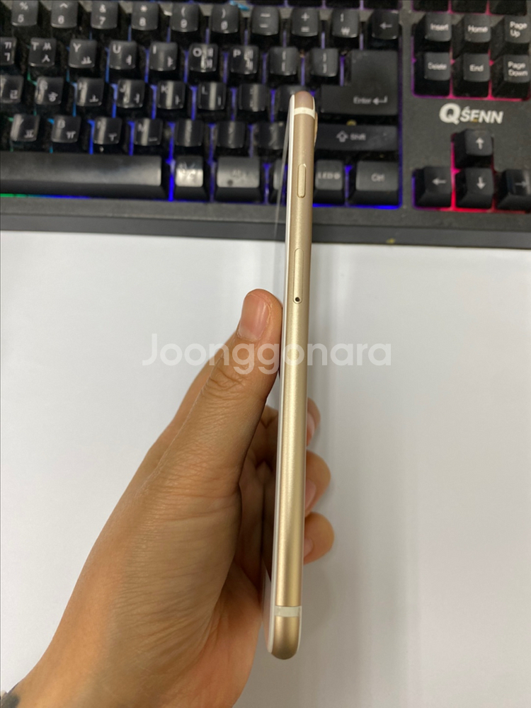 아이폰7플러스 골드 액정SS급 128G 배터리100--6