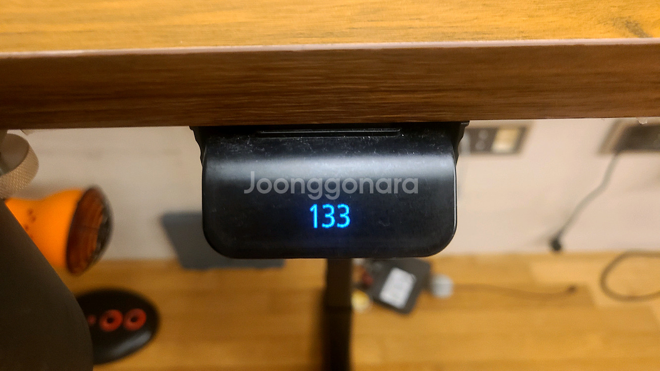 리낙 듀얼모터 모션데스크 팝니다. 30만 원--8