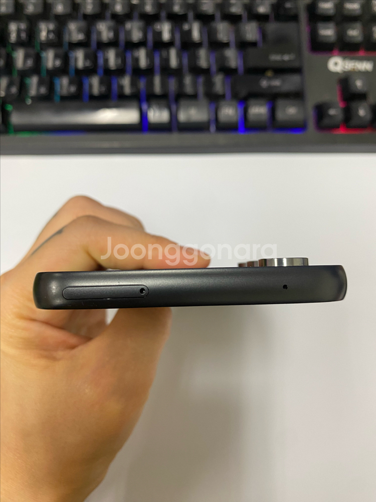 SK 갤럭시퀀텀4 블랙 SS급 128G 무잔상 24년생--4