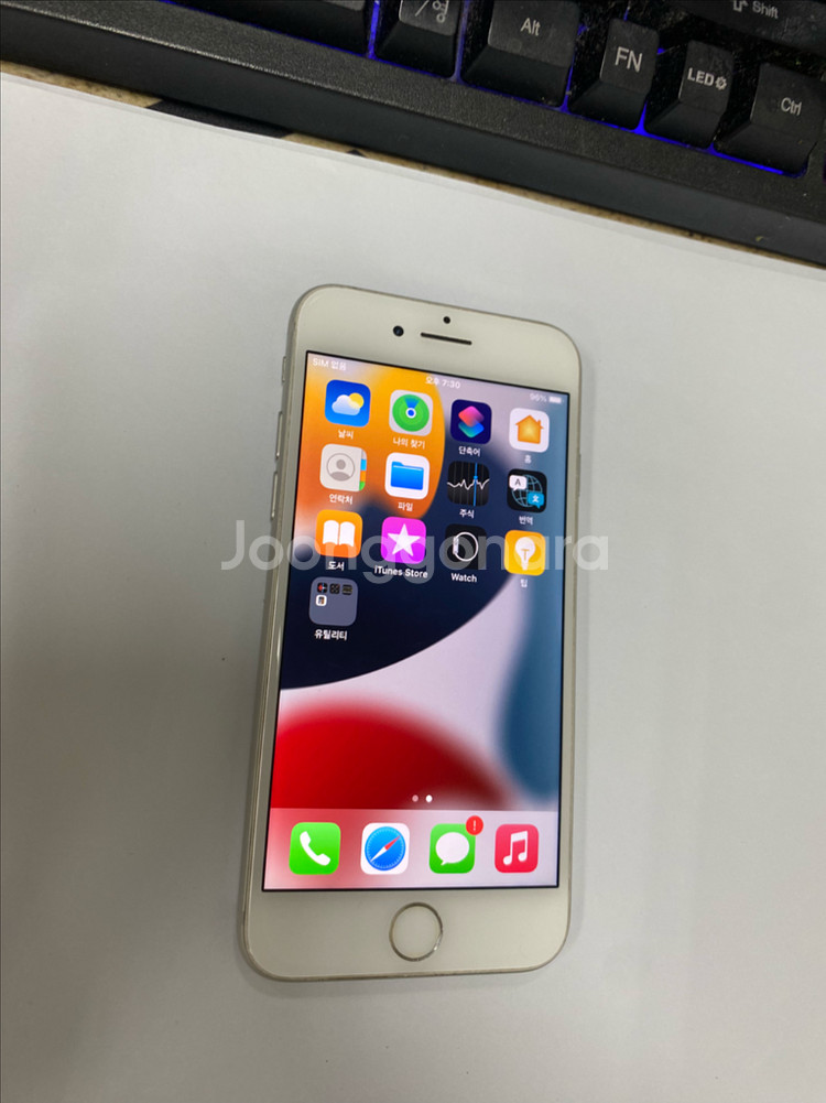아이폰7 실버 A급 32GB 배터리90% 내용필독--1