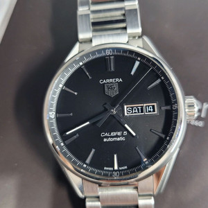 태그호이어 까레라 데이데이트 41mm 블랙 풀박스