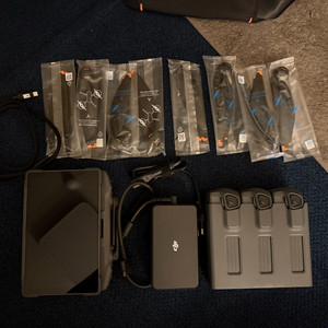 DJI 매빅 4프로 크리에이터콤보 판매합니다.